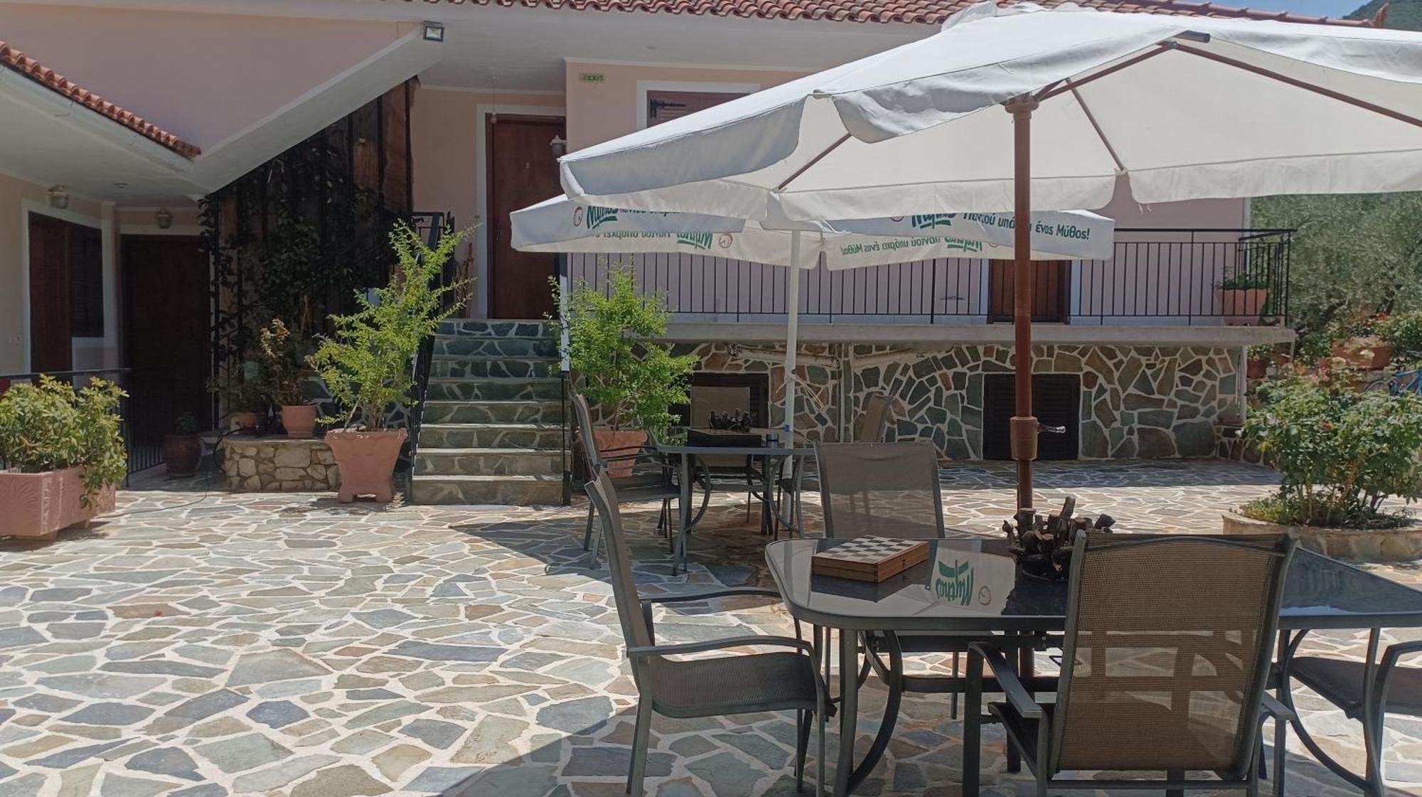 Studios Zaritsi Tirós Extérieur photo