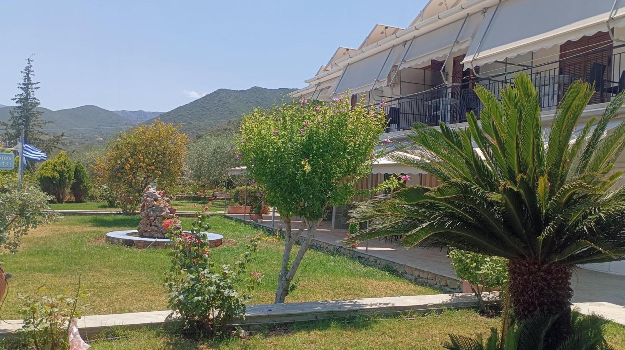 Studios Zaritsi Tirós Extérieur photo